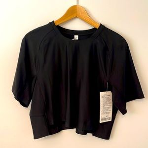 Lululemon Mesh Back Cropped Train Tee with flaws (See pictures)